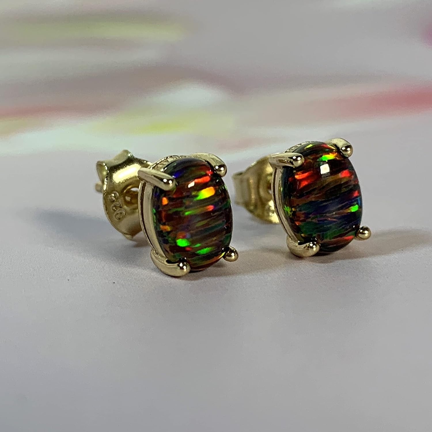 Heart’S Art - Play of Colour Fire Opal Earrings in Classic Simple Studs Setting, 8X6Mm Oval Ethical Created Rainbow Opal Earrings